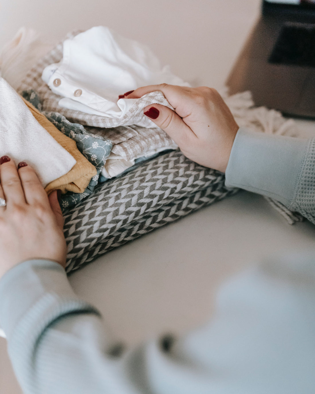 How to Buy Baby Clothes Wisely