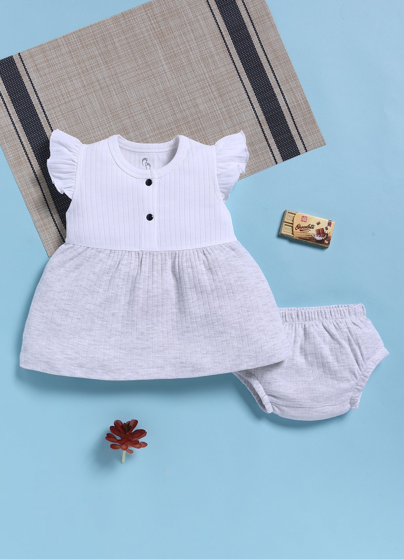 Frock – White Melange Flutter Sleeve