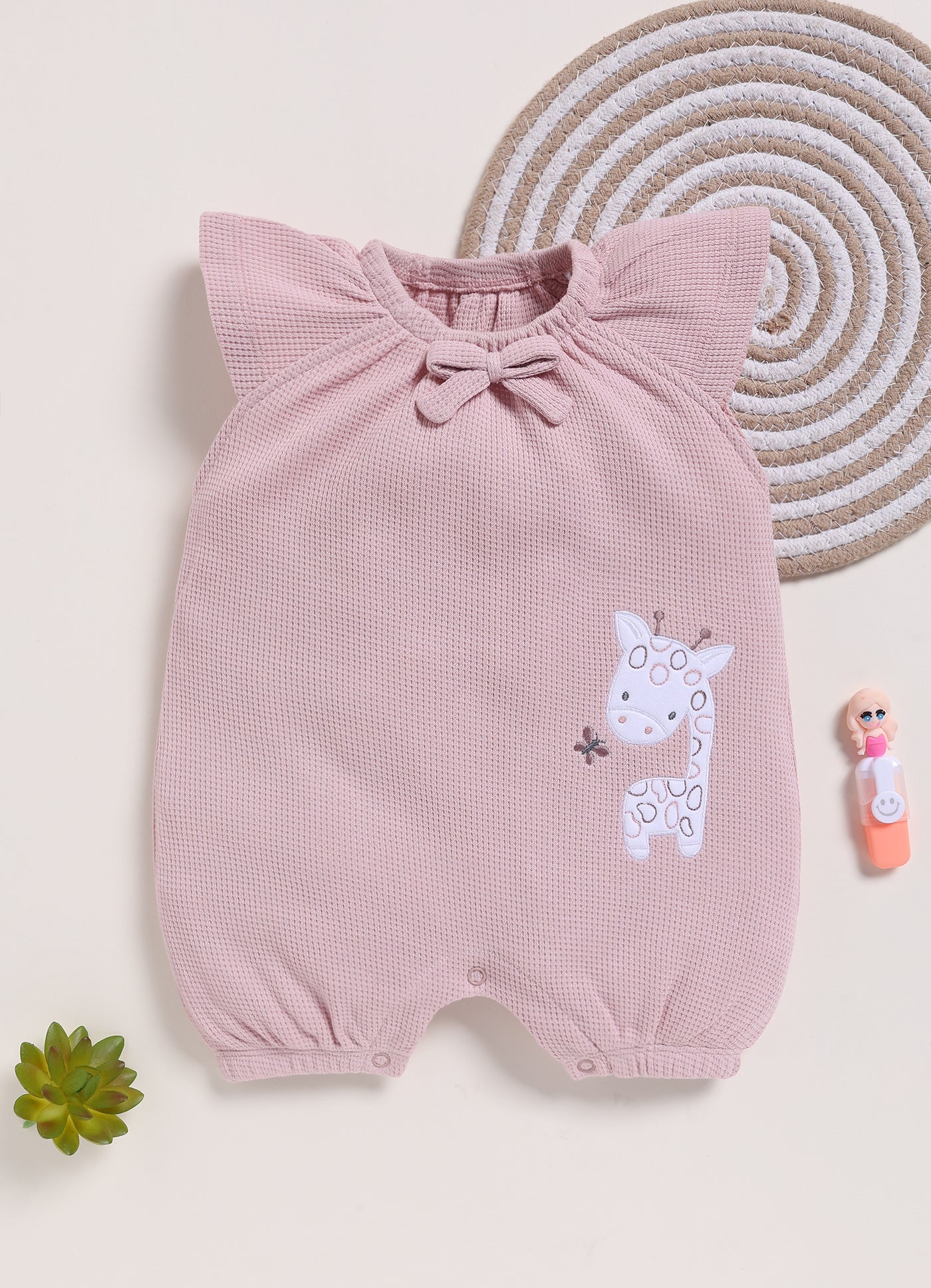 Half-Sleeve Romper for Girls – Light Mauve Cutie Giraffe